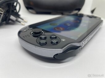 PS VITA PCH-1004 -OLED displej - 10