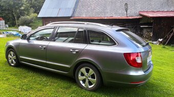 Škoda Superb Combi 1.6 TDI ELEGANCE - 10