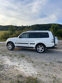 Mitsubishi Pajero 4 3.8l MIVEC - 10