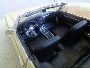 1:18 Chevrolet Camaro 2 x - 10