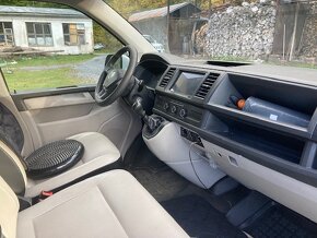 Volkswagen Caravelle T6 2.0 TDi 75kW LR Comfortline M5 - 10