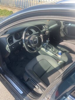 Audi a4 b8 2.0 TDi ,Navi,Xenon,Ťažné,Bang & OLUFSEN - 10