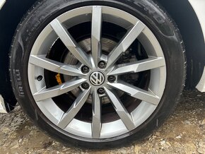 Volkswagen Passat B8 rline 4motion Webasto Masáž Dynaudio - 10