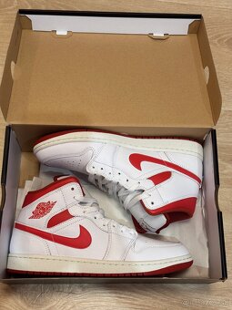 Air Jordan 1 mid se / lobster 44 - 10