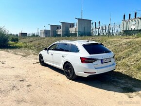 Skoda Superb combi 2.0 tdi 140 kw - 10