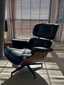 Dizajnové kreslo a taburetka - štýl Eames(Vitra), pravá koža - 10