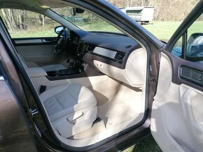 Predám Volkswagen Touareg 3,0 TDI V6 - 180 kW  Automat 8 st. - 10