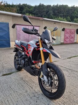 Aprilia Dorsoduro 900 - 10