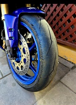 Yamaha R1 RN12 - 10