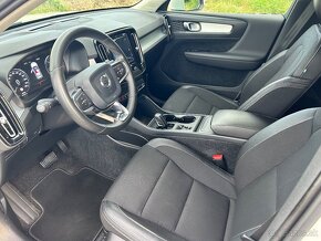 VOLVO XC40 MOMENTUM D3 AUTOMAT - 10