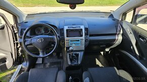 Toyota Corolla Verso - 10