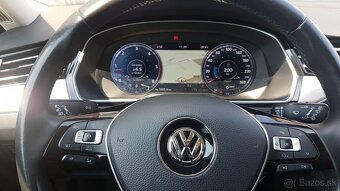 Volkswagen Passat Variant 2.0 TDI Highline BlueMotion - 10