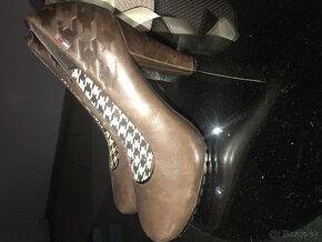 NOVÉ TOMMY HILFIGER originál brown damske lodicky 39 - 10