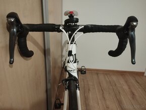 Predám karbónový bicykel Orbea AVANT M40 - 10