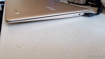 14 palcový Chromebook Acer - 10