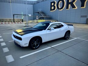 Predam Dodge Challenger SXT+ Rallye Redline - 10