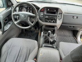 Mitsubishi Pajero V60 2.5 TD - 10