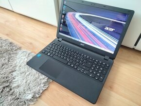 ntb Acer aspire ES1/ 4-jadrový procesor / 8gb ram /240gb ssd - 10