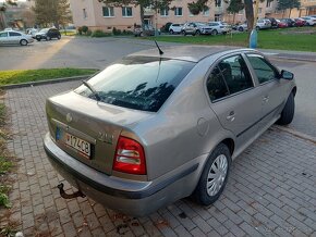 Škoda octavia 1.6 TOUR - 10