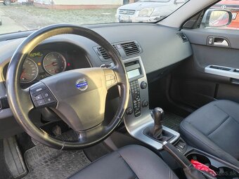 Volvo V50 2.0 100kw M6 - Možné splátky - 10