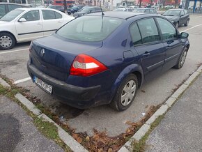 Renault megane 1.6 benzín  sedan - 10