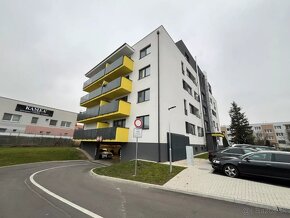 2 IZBOVÝ BYT TRENČÍN PRENÁJOM, NOVOSTAVBA, GARÁŽOVE STÁTIE - 10