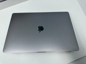  MacBook Pro (15-inch, 2019) - 1 cyklus | i9 | 16GB/500GB  - 10