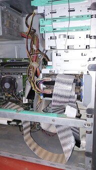 Predám server HP x2100 HP x4000 - 10