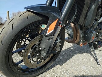 KTM 790 Duke 2023 - 10