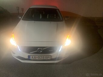 Predám vozidlo Volvo V60 Rdesign - 10