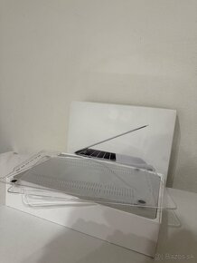 MacBook Pro 2018 - 10