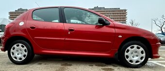 Peugeot 206 1.4i - 55KW - Čerevený - plne pojazdný - 10