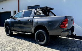 TOYOTA HILUX 2.4 D-4D - PREDAJ AJ NA SPLÁTKY - 10