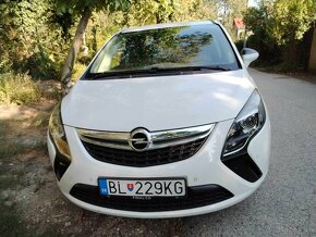 7-miestna Opel Zafira Tourer 1.8 - 10