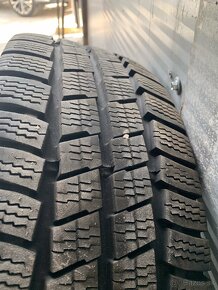 Perfektne zimné pneumatiky  s diskami 205/65 R16 - 10