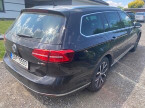 VW Passat 2.0 TDi 140 kW kup ČR 11/2017 Highline / 88tis.KM - 10