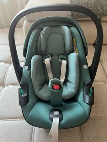 Maxi - cosi Pebble 360 Essential green + FamilyFix zakladna - 10