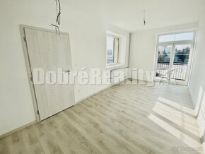 2 izbový byt s 2mi balkónmi Nové Zámky - 10