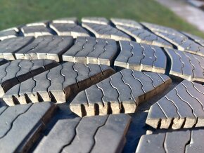 235/55 r19 zimne pneumatiky - 10