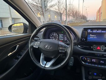 Hyundai i30 1.5 T-GDi mHEV iMT Family - 10