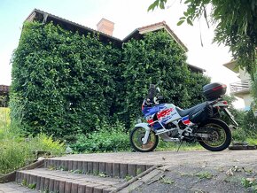 Honda Africa Twin XRV 750 RD07 - 10