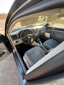 Volkswagen Golf 5 1.9 TDi DSG - 10