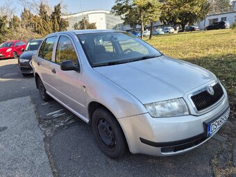 Škoda Fábia Sedan - 10