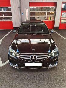 Mercedes-Benz triedy E 220D s 10 ročným servisným balíkom - 10