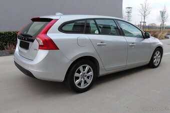 Volvo V60 2.0 D4 Kinetic - 10