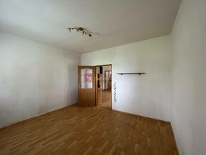 2-izbový byt po rekonštrukcii v tehlovom zateplenom bytovom  - 10