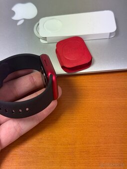 Apple Watch 9 45mm Product Red - nové, záruka - 10