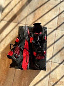 Jordan 4 red thunder - 10