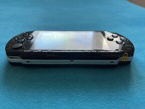 PSP 1000 (FAT) CFW (hacknuta) + 16GB karta, 4 original hry - 10