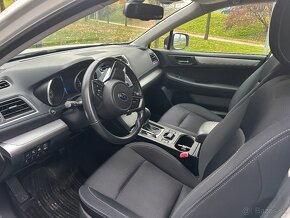 Subaru Outback 2,5 CVT Comfort metalíza biela perleť - 10